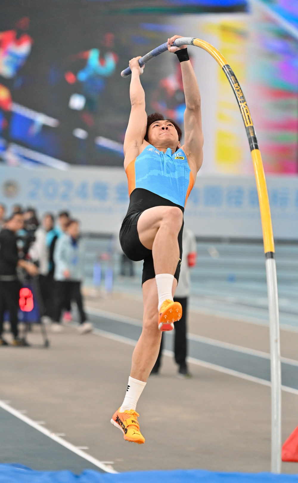 希腊田径运动员成功卫冕撑杆跳冠军的简单介绍